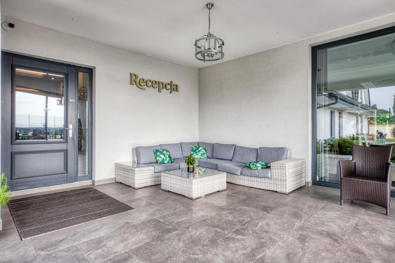 Hotel Bialy Dom Rybnik  Bagian luar foto