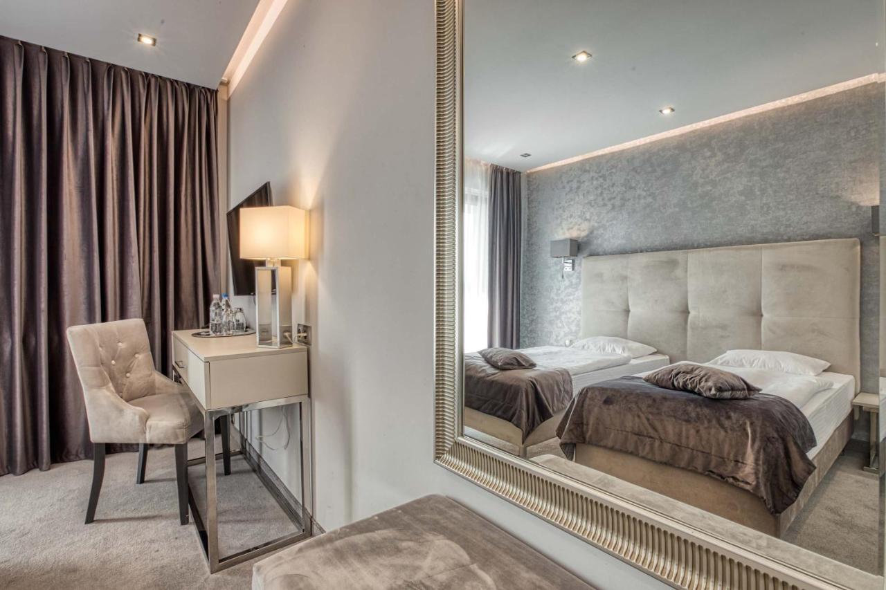 Hotel Bialy Dom Rybnik  Bagian luar foto