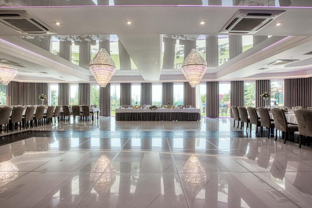 Hotel Bialy Dom Rybnik  Bagian luar foto