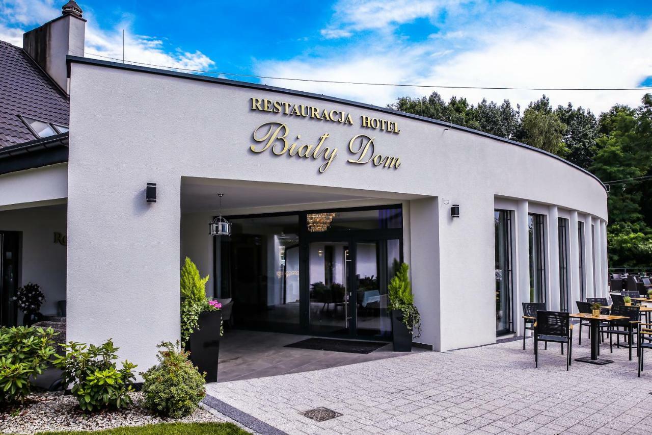 Hotel Bialy Dom Rybnik  Bagian luar foto